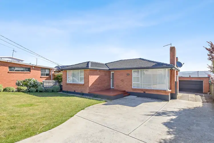 13 Helenwood Grove, Newnham TAS 7248