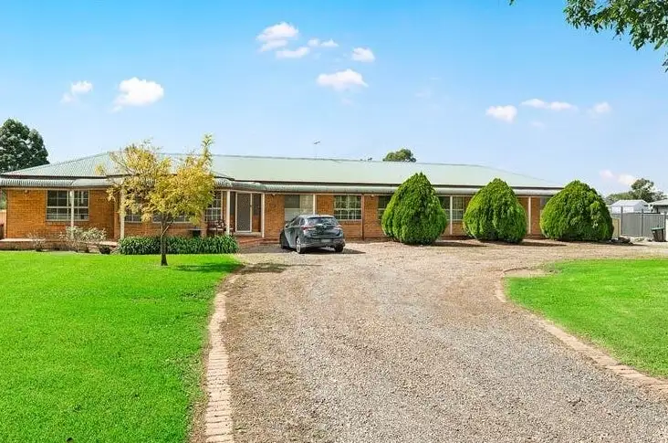 240-244 Luddenham Road, Orchard Hills NSW 2748