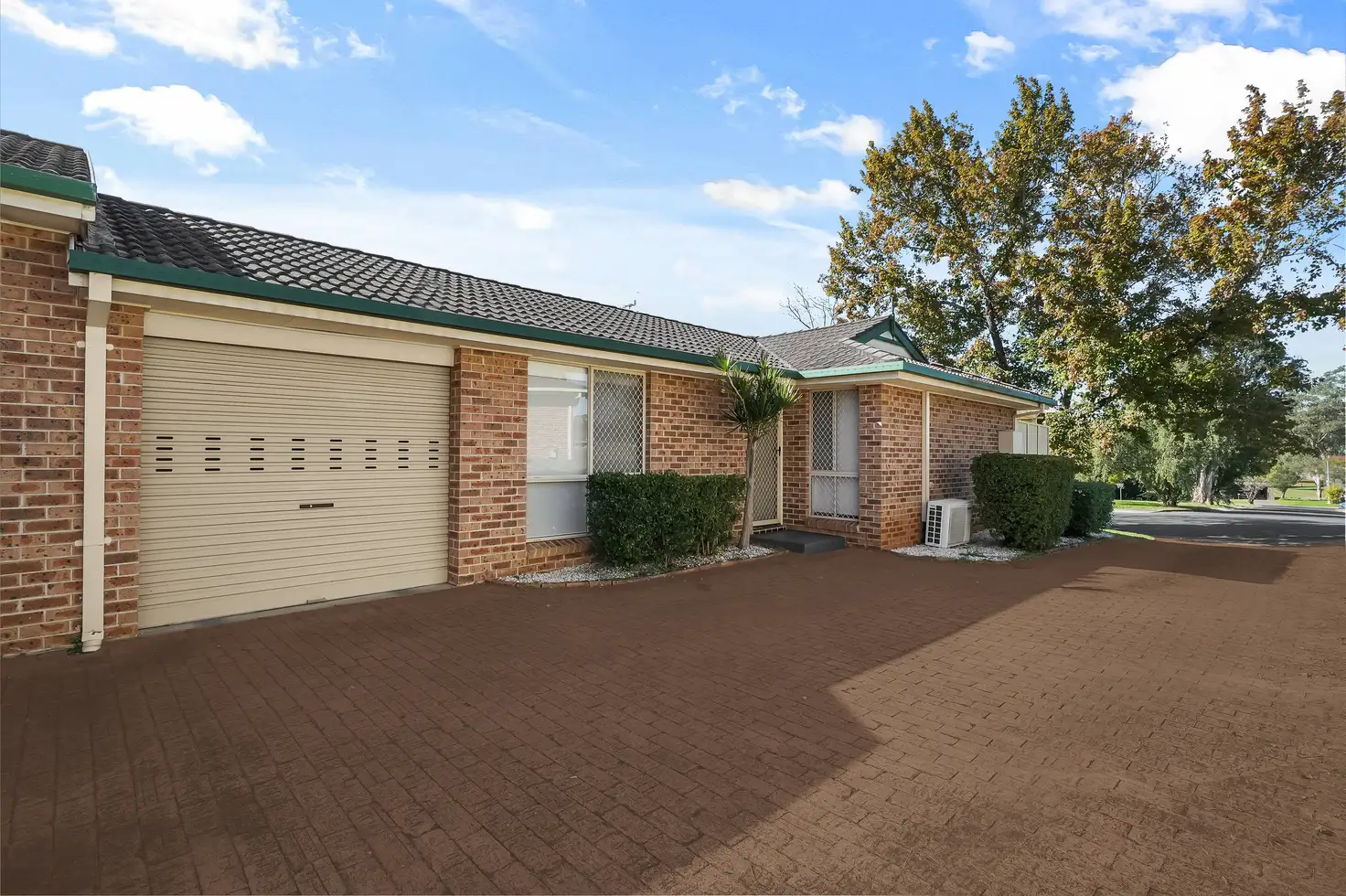 Main view of Homely house listing, 1/35 Bugatti Drive, Ingleburn NSW 2565