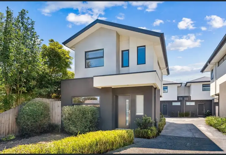 1/2 North Crescent, Heidelberg West VIC 3081