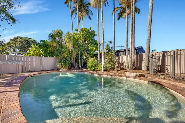 25 Whitcomb Street, Hillcrest QLD 4118