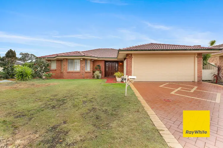 7 Hollyoak Place, Thornlie WA 6108