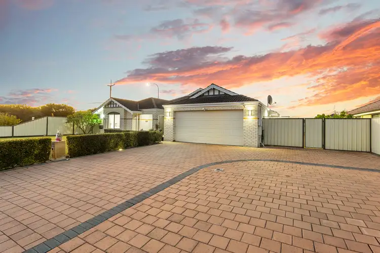 6 Barwon Turn, Hammond Park WA 6164