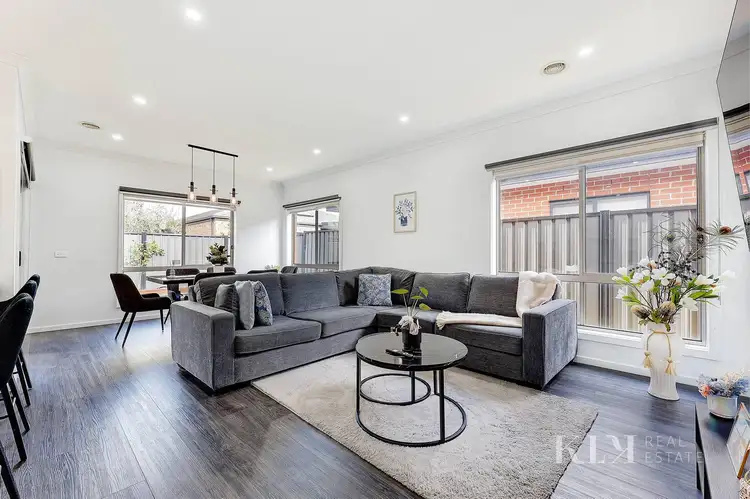Second view of Homely house listing, 6 Lemon Myrtle Way, Craigieburn VIC 3064