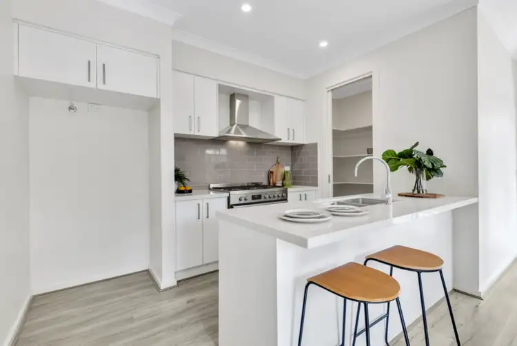 Fifth view of Homely house listing, 4 Tierra Circuit, Wollert VIC 3750