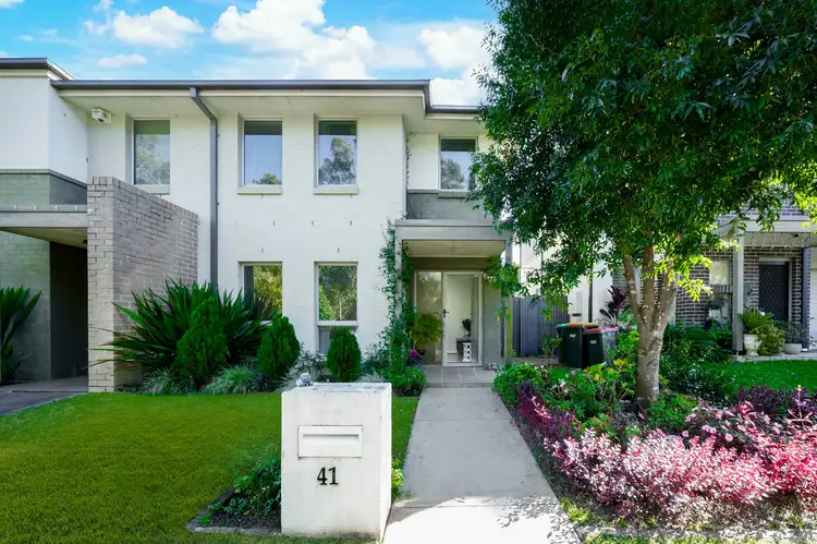 41 Hadlow Avenue, Glenfield NSW 2167