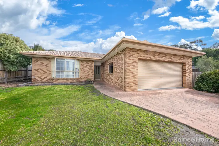Second view of Homely house listing, 3 Dawn Court, Sunbury VIC 3429
