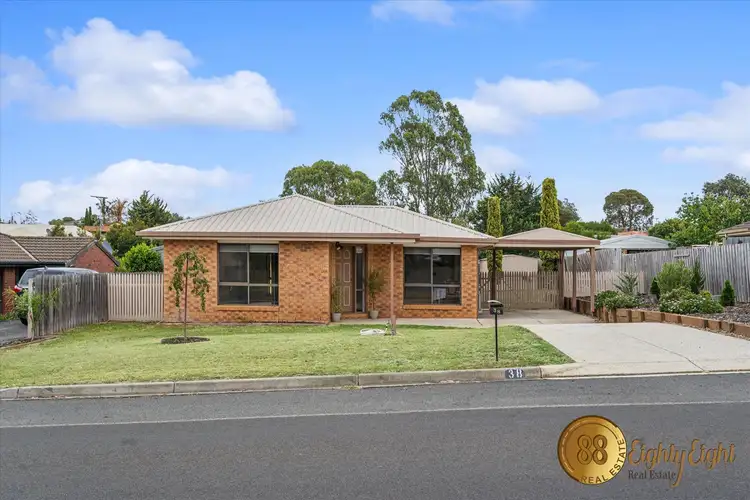 38 Underbank Boulevard, Bacchus Marsh VIC 3340