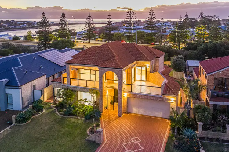 9 Tattler Lane, Wannanup WA 6210