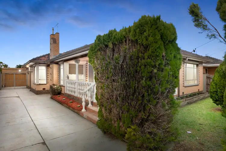 8 Daphne Street, Sunshine West VIC 3020