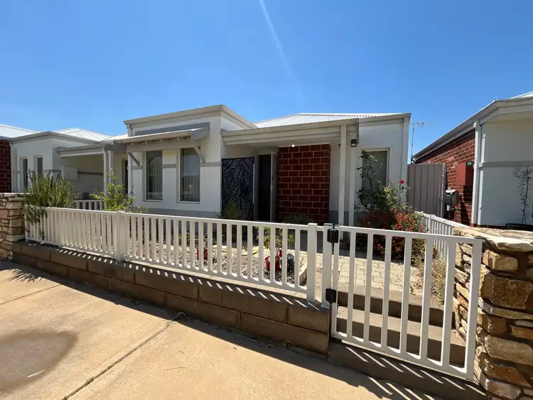 4 Mickle Alley, Ellenbrook WA 6069
