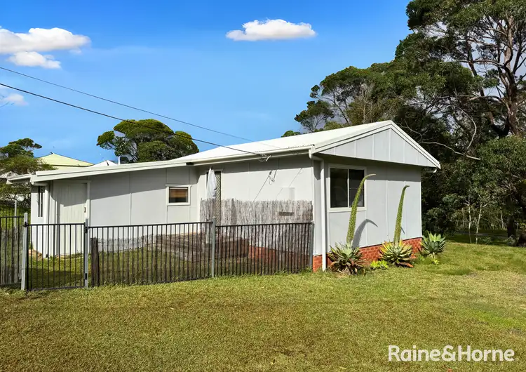 5 Araluen Way