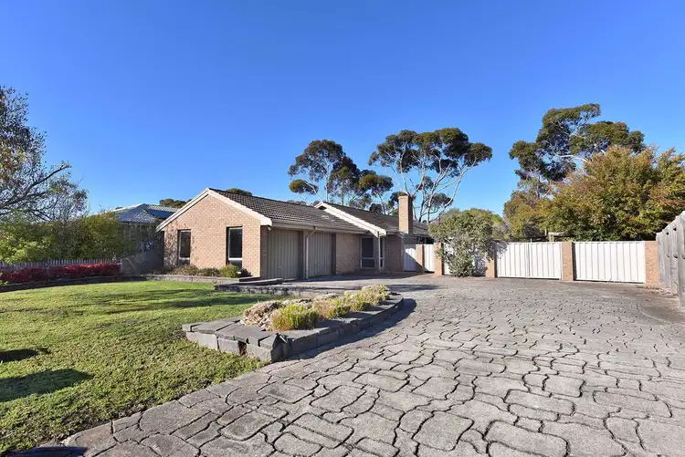 89 Muirfield Drive, Sunbury VIC 3429