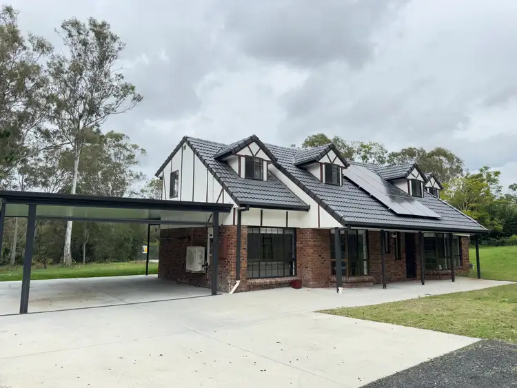 10 Endeavour Court, Park Ridge QLD 4125