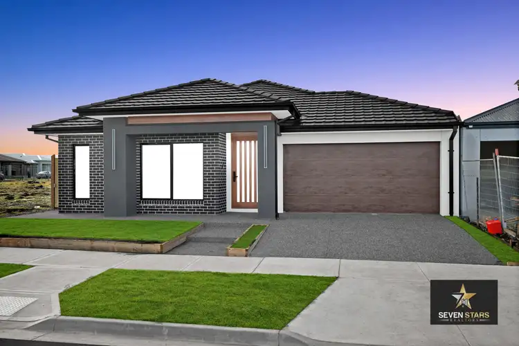 Second view of Homely house listing, 5 Kinross Street, Beveridge VIC 3753