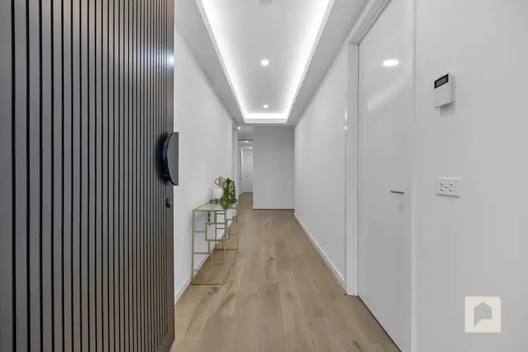 Second view of Homely house listing, 7 Raindrop Circuit, Fraser Rise VIC 3336