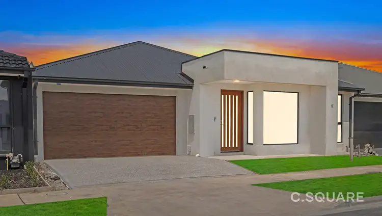 8 Hederwick Street, Mickleham VIC 3064