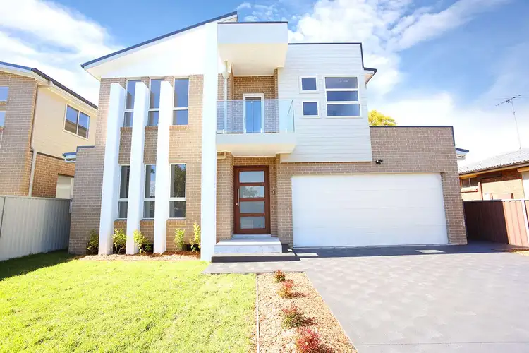 2 Melville Road, St Clair NSW 2759