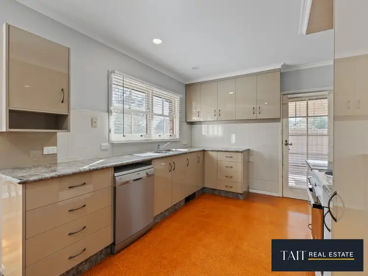 Second view of Homely house listing, 5 Armstrong Court, Wangaratta VIC 3677