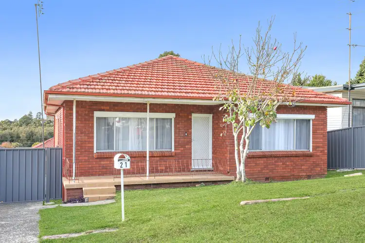 21 Coolabah Road, Dapto NSW 2530