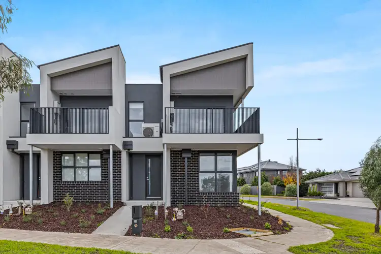Main view of Homely townhouse listing, 5B Timbarra Parkway, Wollert VIC 3750