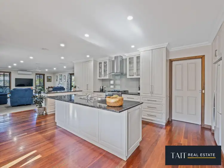 Second view of Homely house listing, 10 Scott Street, Wangaratta VIC 3677