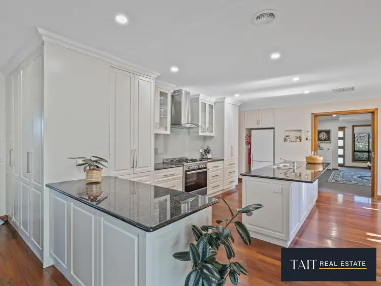 Fourth view of Homely house listing, 10 Scott Street, Wangaratta VIC 3677