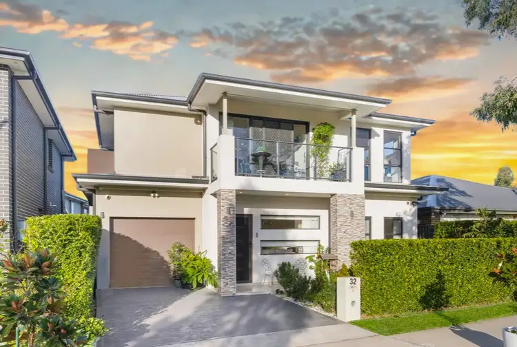 32 Flynn Circuit, Jordan Springs NSW 2747