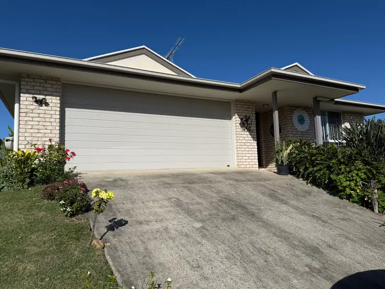 6 Chairmans Close, Jones Hill QLD 4570