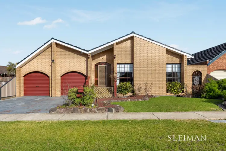 15 Lady Nelson Way, Keilor Downs VIC 3038