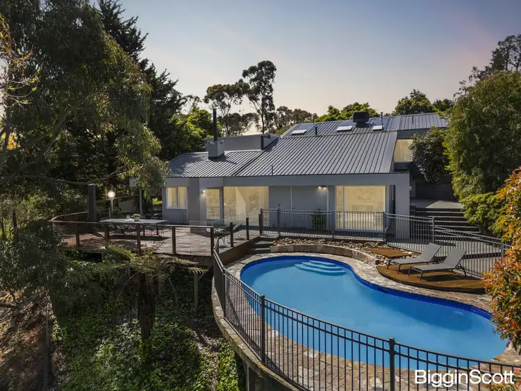 18 Sunset Crescent, Mount Eliza VIC 3930