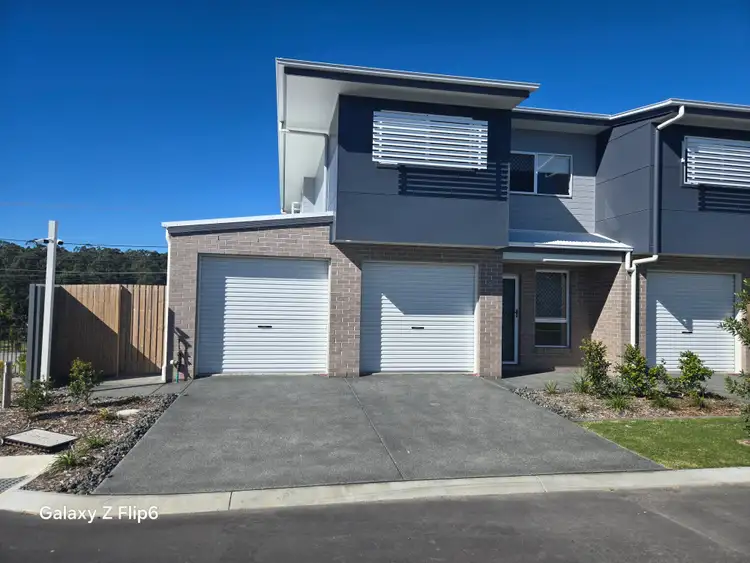 Second view of Homely house listing, 32/8 Taylor Place, Mackenzie QLD 4156