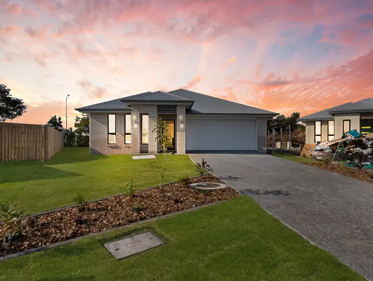 61 North Lakes Circuit, Burrum Heads QLD 4659