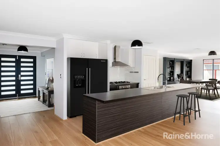 Sixth view of Homely house listing, 8 Sunset Circle, Pinjarra WA 6208