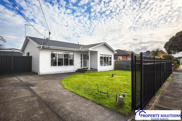 8 Efron Street, Dandenong North VIC 3175