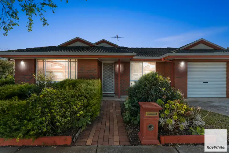 1/15 McNicholl Way, Delahey VIC 3037