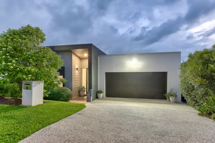 8 Pinnibar Street, Bridgeman Downs QLD 4035