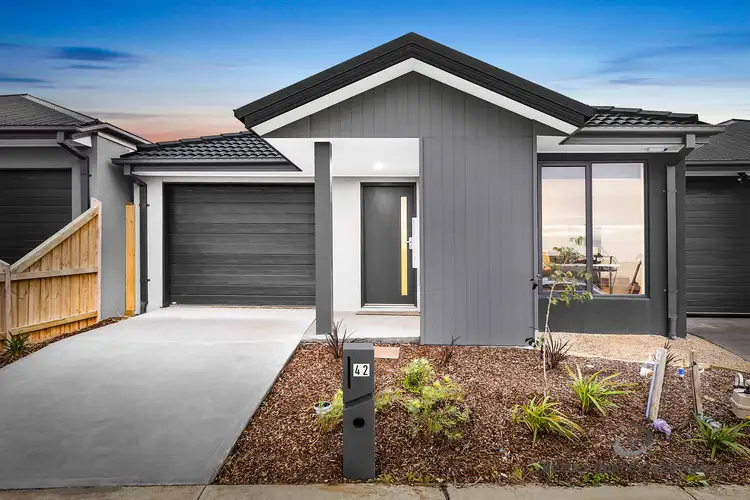 42 Woonan Drive, Wyndham Vale VIC 3024