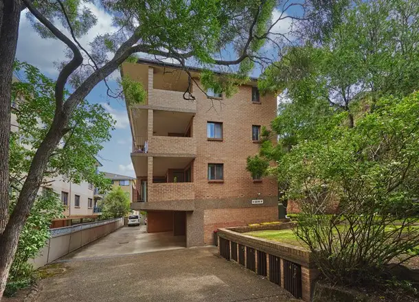 2/16 Queens Road, Westmead NSW 2145