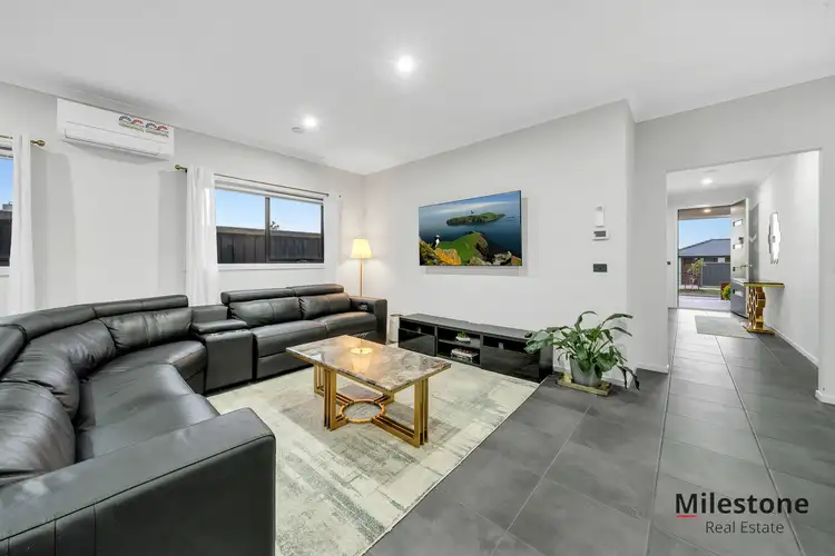 Third view of Homely house listing, 7 Viola Circuit, Clyde VIC 3978