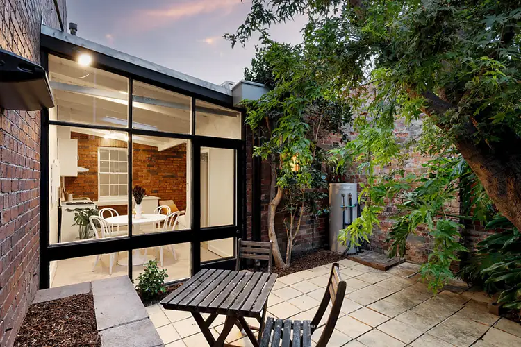 52 Dorrit Street, Carlton VIC 3053
