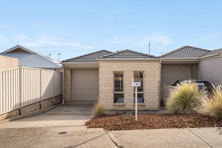 24 Melrose Avenue, Clearview SA 5085