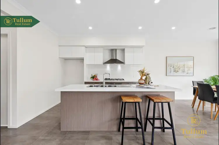 Fifth view of Homely house listing, 3 Neilrex Court, Cranbourne East VIC 3977