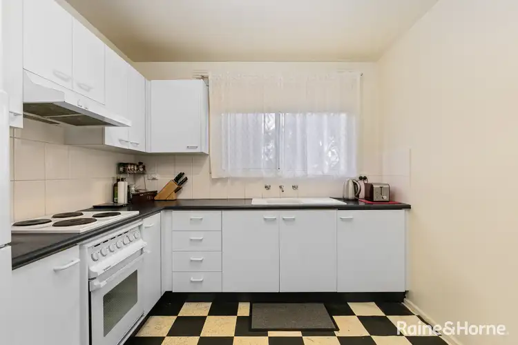Sixth view of Homely apartment listing, 2/77 Dover Road, Williamstown VIC 3016