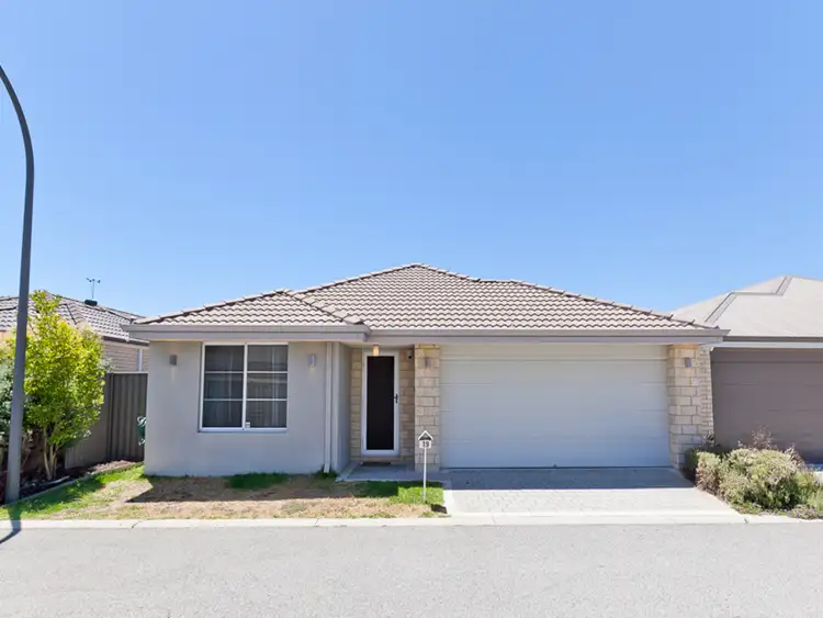 19 Sachem Bend, Piara Waters WA 6112