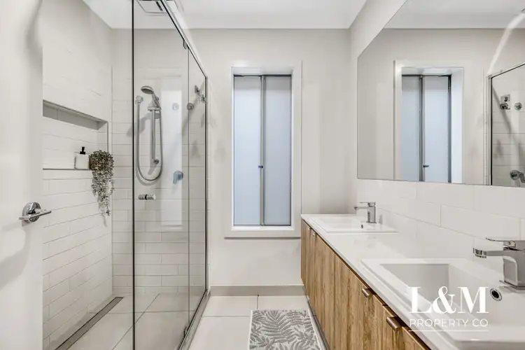 Fifth view of Homely house listing, 11 Nineveh Road, Craigieburn VIC 3064