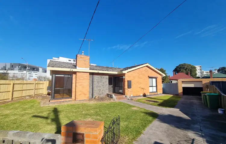 5 Linda Court, Footscray VIC 3011