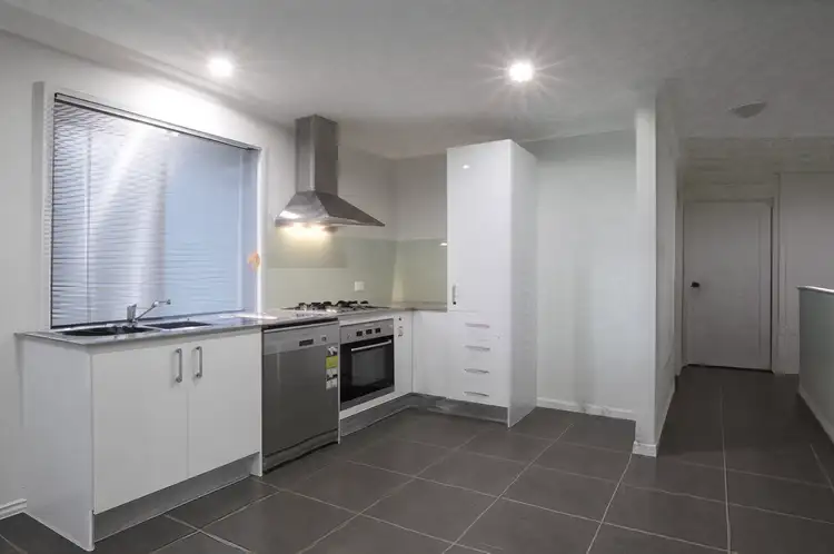 Second view of Homely house listing, 2/5 Gabrielle Court, Kallangur QLD 4503