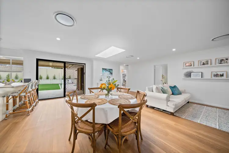 14 Langholm Place