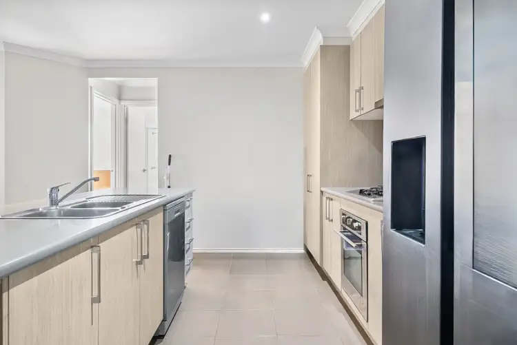 Third view of Homely house listing, 6 Langport Crescent, Sunbury VIC 3429